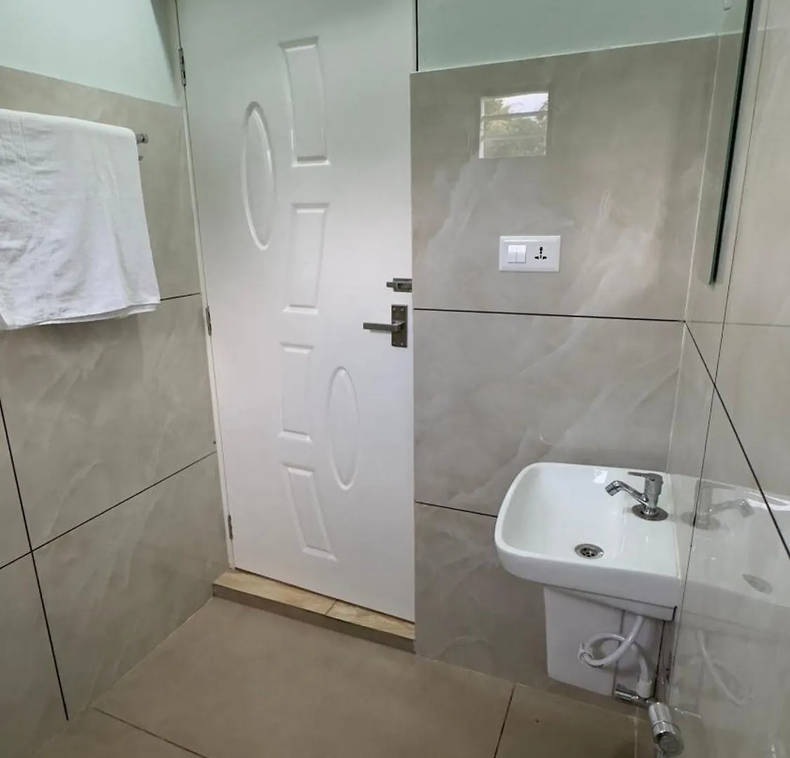 *** Hotel The Karlyle Homestay Vaduvanchal Inde
