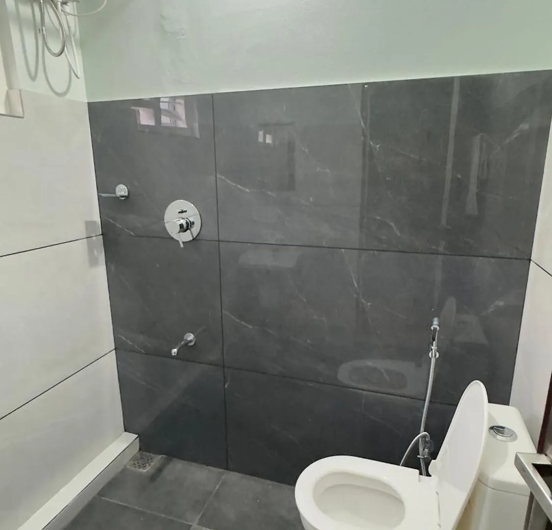 The Karlyle Homestay Vaduvanchal Hotel